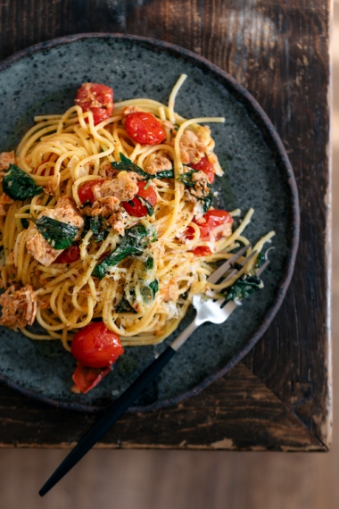 15 Minute Tuna Tomato Spaghetti with Fresh Basil Lemon Gather